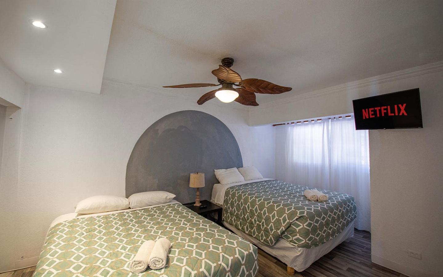 Beachfront Two Bedroom With 3 Beds Тихуана Экстерьер фото