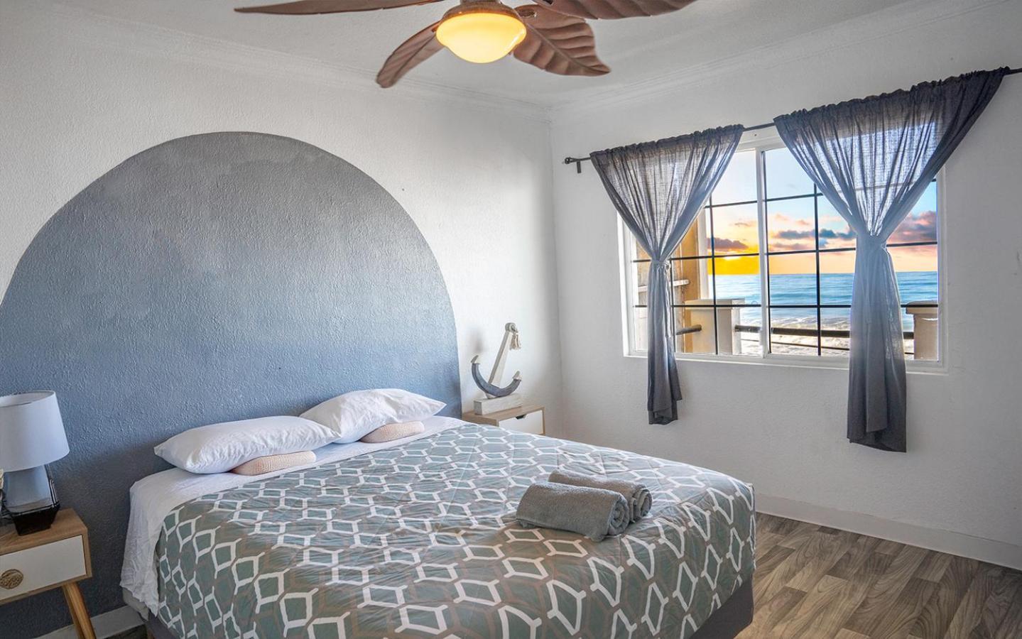 Beachfront Two Bedroom With 3 Beds Тихуана Экстерьер фото